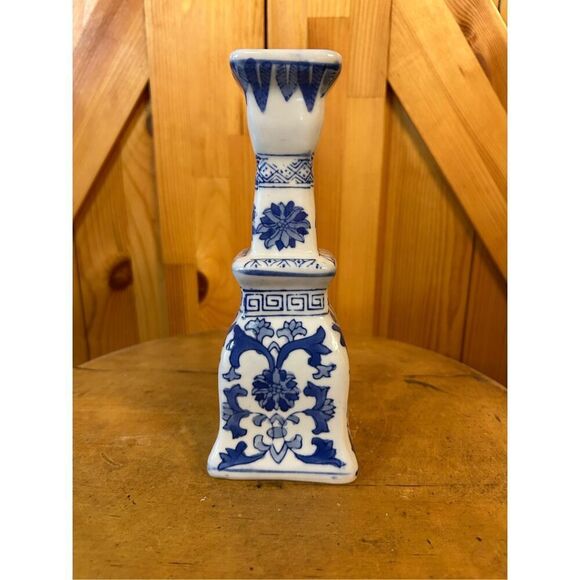 Vintage Ceramic Blue and White Single Candle Holder Home Décor (8206) - Picture 4 of 6
